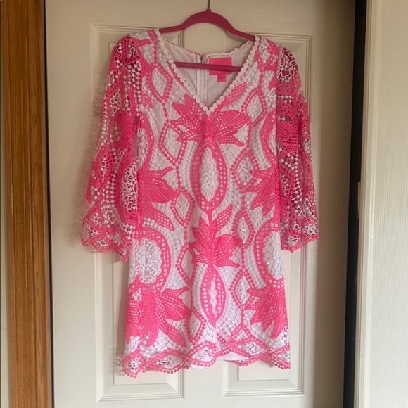Lilly Pulitzer Dresses & Skirts - Pink and White Lace Dress